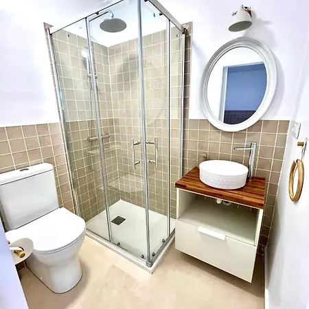 Marina Village Apartment *